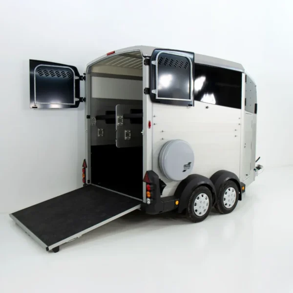 Ifor Williams Pferdeanhänger HBX 511|Sattelkammer|neues Modell|silber