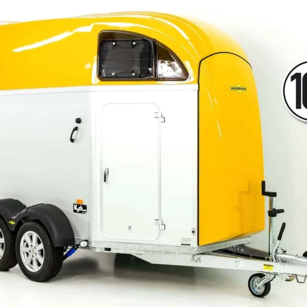Humbaur Pferdeanhänger XANTHOS AERO 2400|gelb|Sattelkammer|Alufelgen