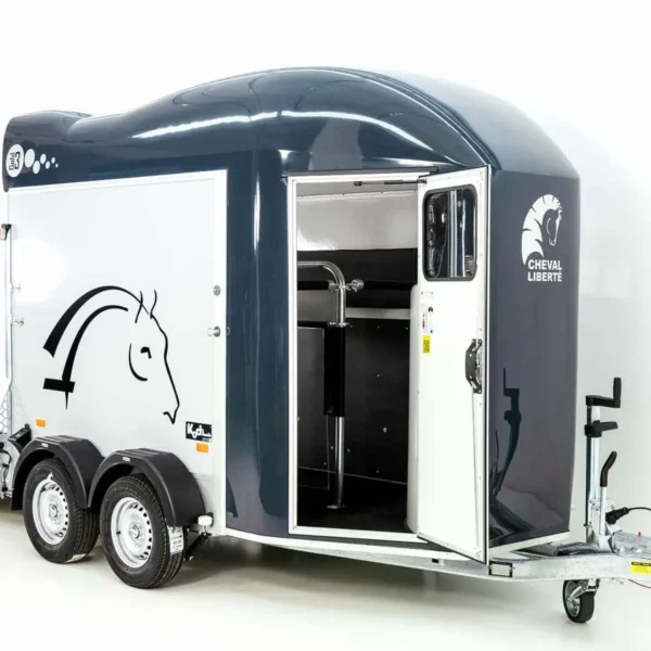 Cheval Liberte Pferdeanhänger GOLD 3| Sandwich| Pullman 2| Sattelkammer